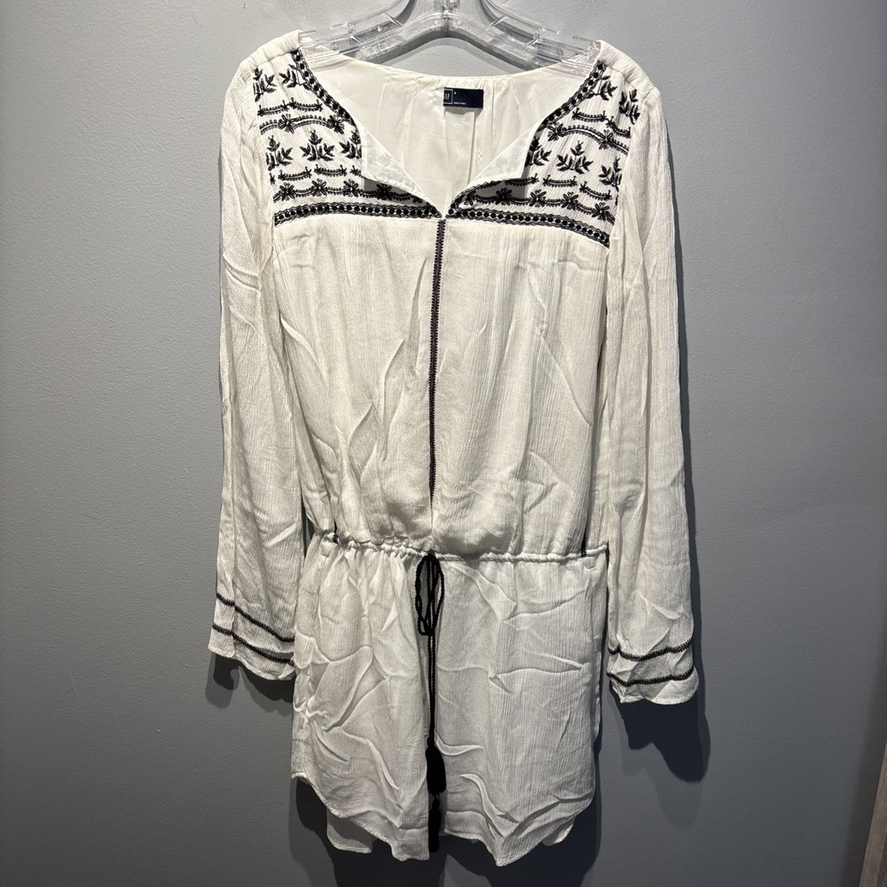 GAP White Gauzy Swimsuit Coverup Embroidery Tassel Drawstring Size Small Beach